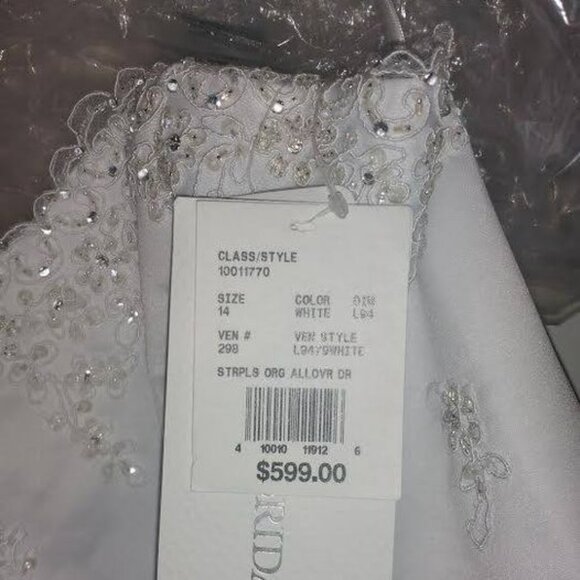 David's Bridal Wedding Dress - Picture 4 of 4